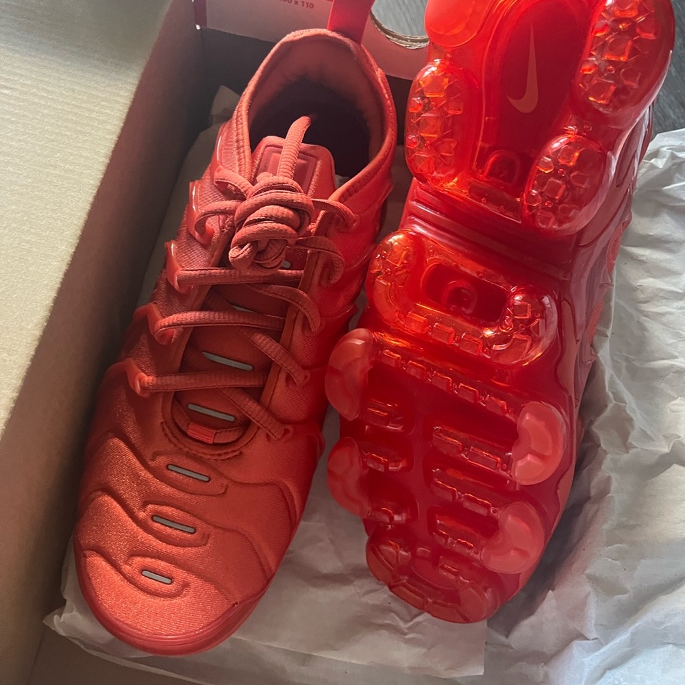 Nike womens vapormax plus